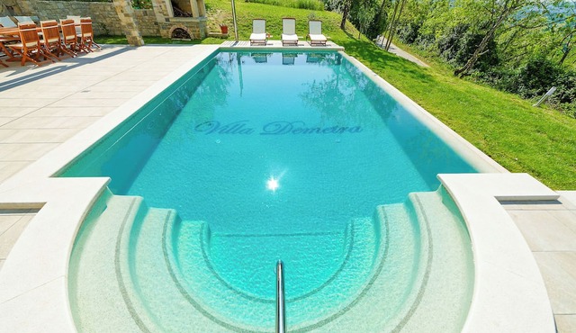 Villa Demetra s bazenom i predivnim pogledom na Motovun (V8931-K1) - Motovun