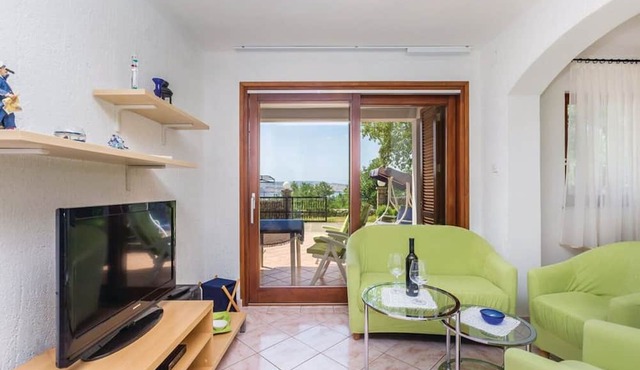 Apartments Ivni
