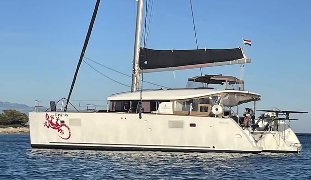 Sun-Kissed Sailing Adventure in Northern Croatia