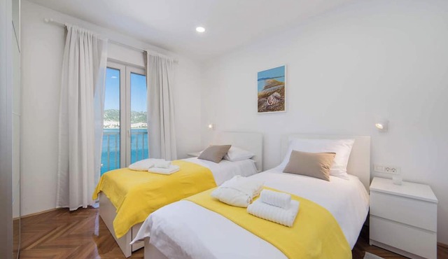 Apartments Ema in Ploce