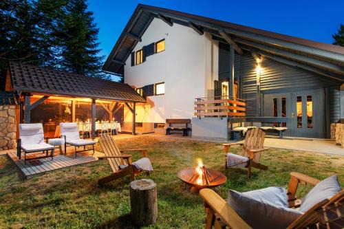 Chalet Mint