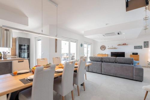 Villa Farini - with private pool near Porec