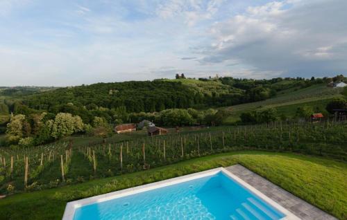 Amazing Home In Banfi