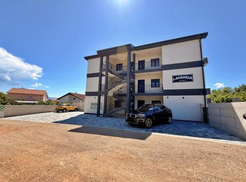 Lavanda Verde - Pool Apartments
