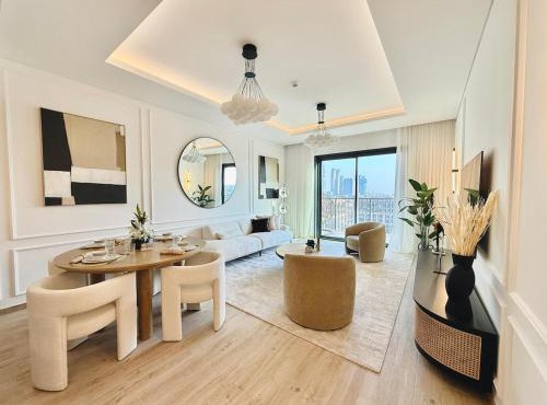 Central Park Building, City Walk - 1BR Sophisticated Apartment in Dubai