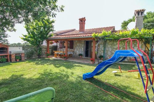 Dea in Kmeti (Haus für 6 Personen) in Žminj
