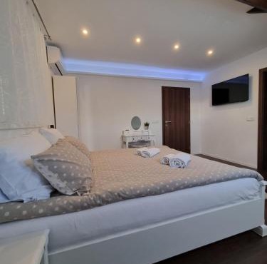 Apartments and Rooms Jerkovic in Korenica