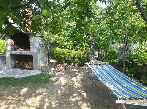 House next to the river Miro in Žrnovnica
