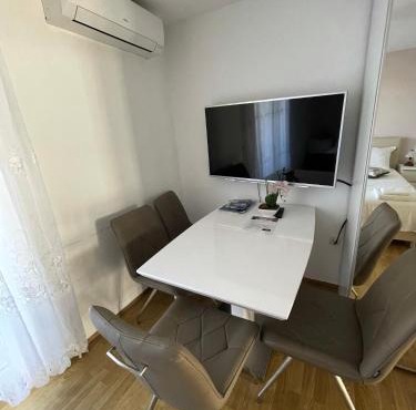 Apartments Anamarija in Makarska